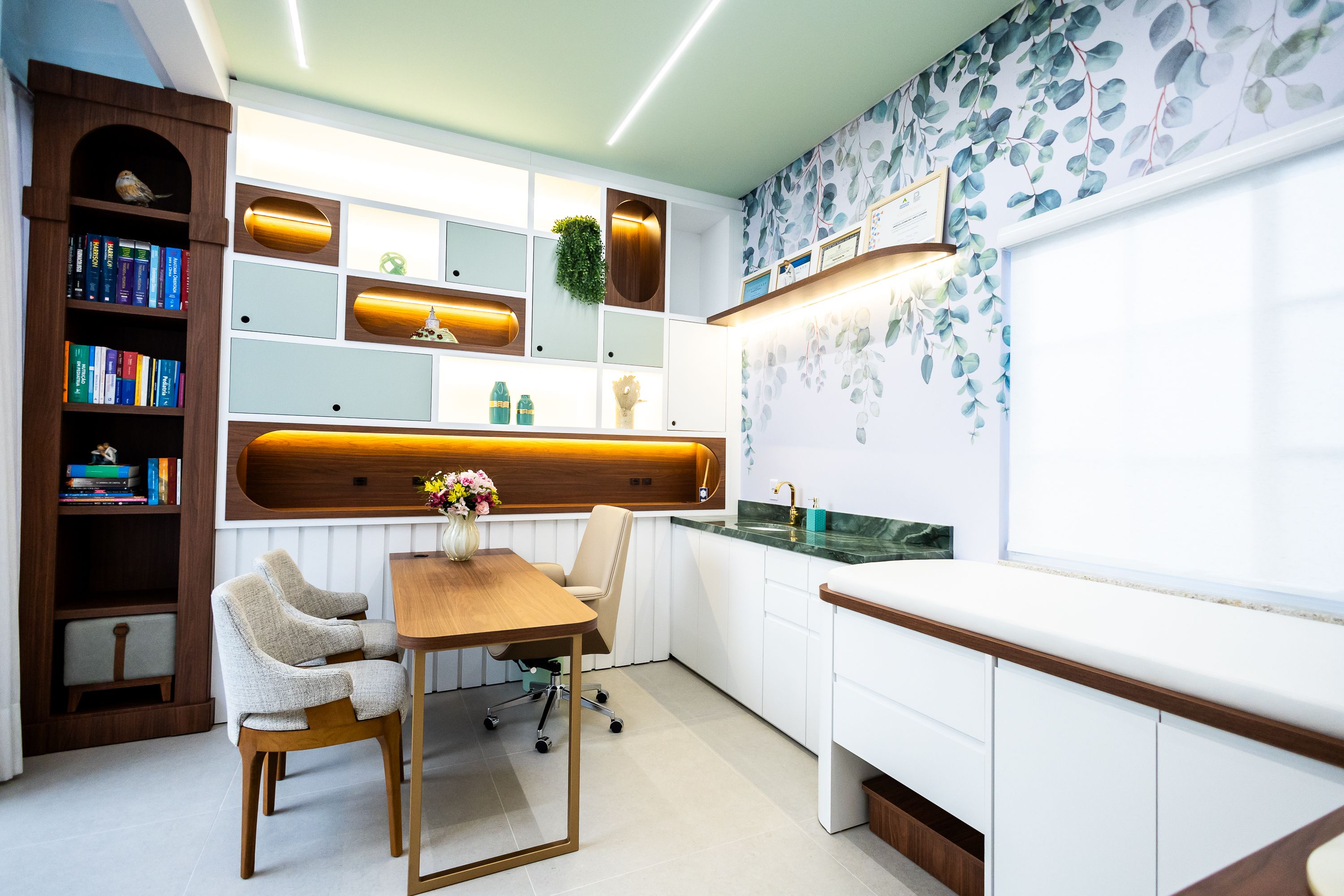 Ambiente acolhedor da Casalume Pediatria em Jaraguá do Sul, ideal para a consulta pré-natal pediátrica